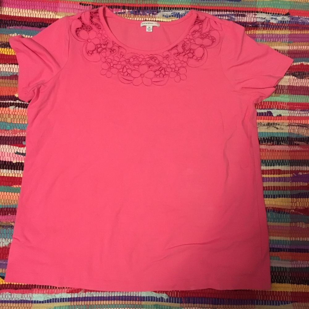SOLD INDEPENDENTLY Cute flowered neck cute shirt